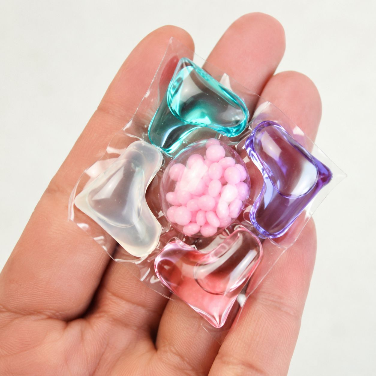 🧺 5-in-1 Laundry Liquid Detergent Pods – Pack of 30